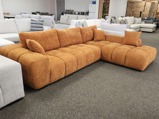 LAURA SOFA